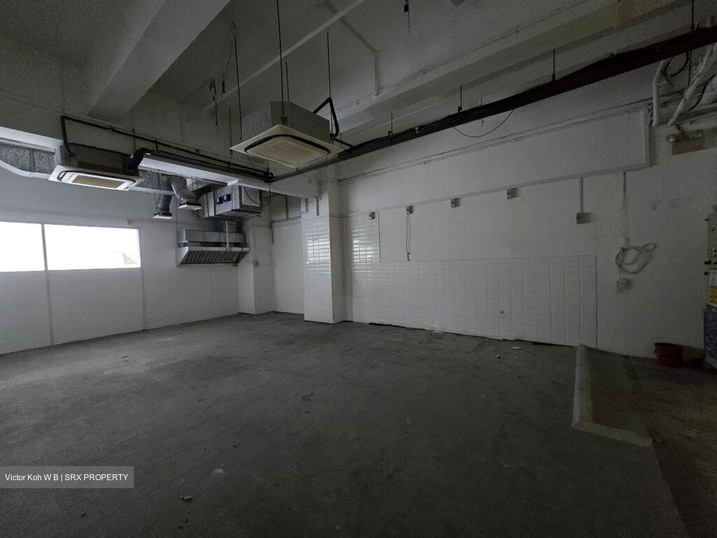 Ct Hub (D12), Retail #528835041